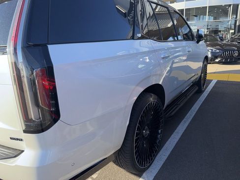 Used 2024 Cadillac Escalade Sport w/ Touring Package image 5