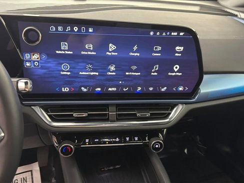 Used 2025 Chevrolet Equinox EV LT w/ Convenience Package FWD image 21