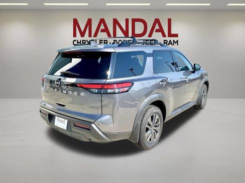 Used 2022 Nissan Pathfinder SV FWD image 6