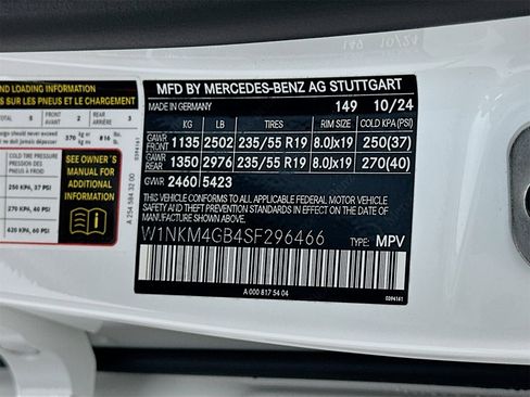 Certified 2025 Mercedes-Benz GLC 300 image 34