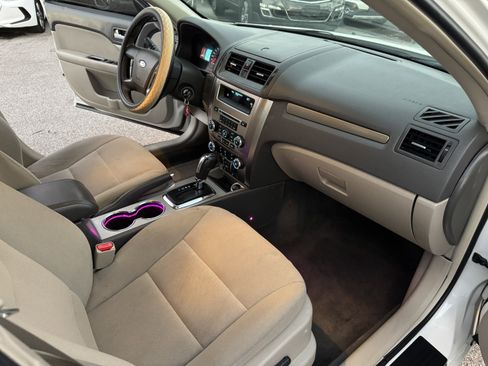 Used 2012 Ford Fusion Hybrid FWD image 14