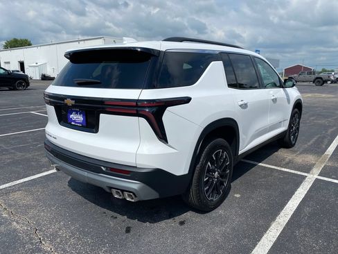 New 2026 Chevrolet Traverse LT w/ Sun and Wheel Package AWD/4WD image 7