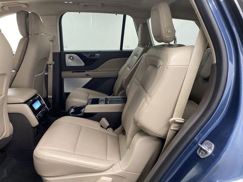 Used 2020 Lincoln Aviator Reserve w/ Equipment Group 202A image 16
