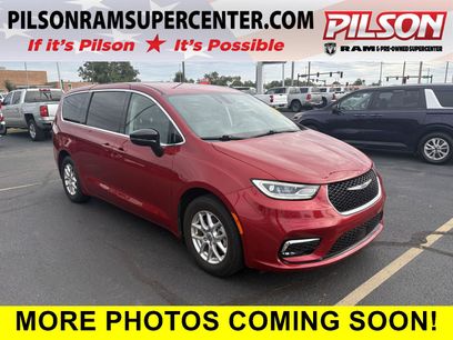 Used 2024 Chrysler Pacifica Touring-L