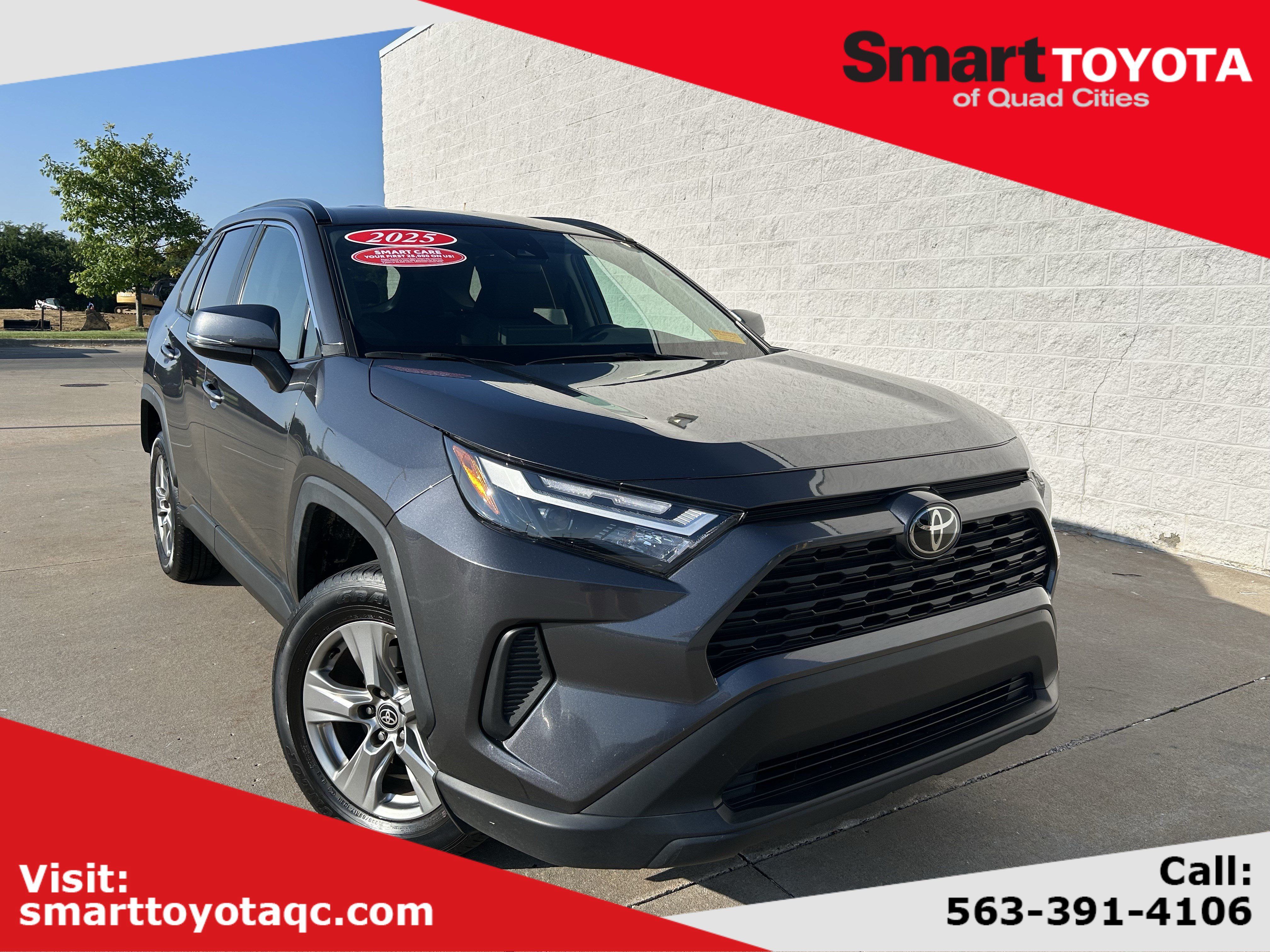 Used 2025 Toyota RAV4 XLE FWD image 1