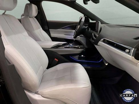 Used 2023 Cadillac Lyriq 2WD image 86