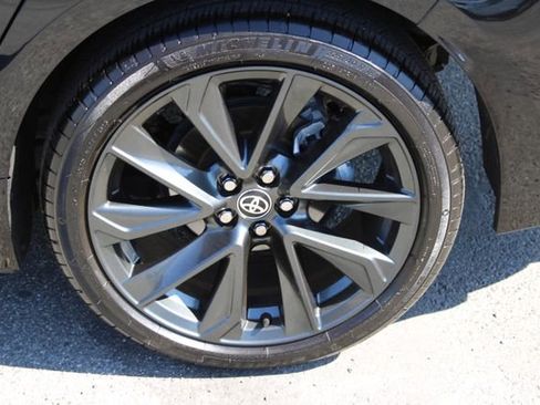 Used 2025 Toyota Corolla SE image 11