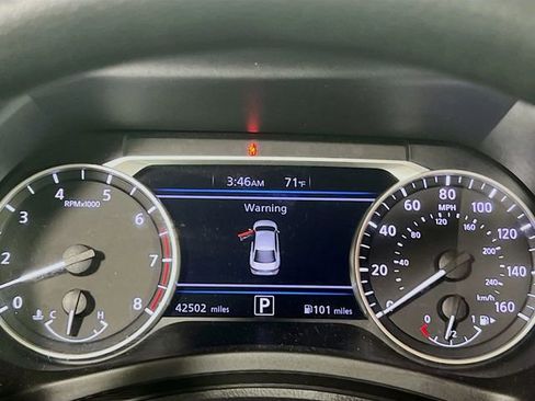 Used 2024 Nissan Sentra SV image 11