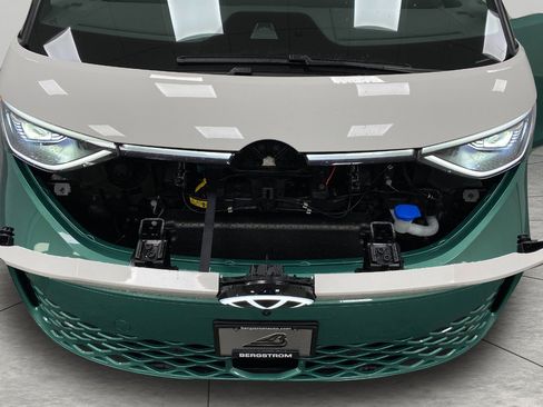 New 2025 Volkswagen ID. Buzz 1st Edition image 8