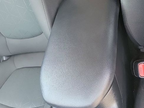 Used 2023 Toyota RAV4 XLE image 29