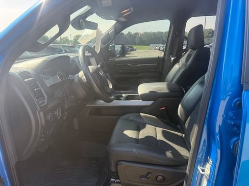 Used 2023 RAM 1500 Big Horn AWD/4WD image 3