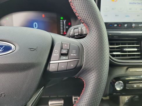 Certified 2023 Ford Escape ST-Line image 24