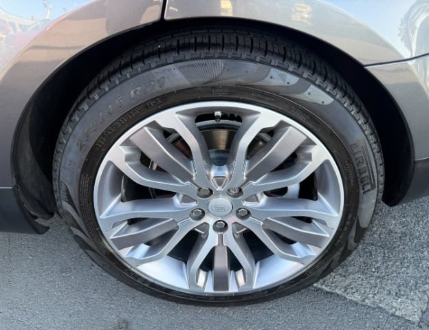 Used 2017 Land Rover Range Rover Sport HSE AWD/4WD image 31
