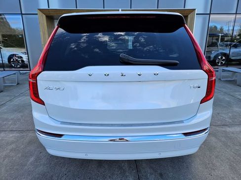 Used 2025 Volvo XC90 T8 Plus w/ Protection Package Premier AWD/4WD image 6