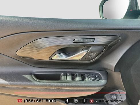 Used 2022 GMC Terrain SLT w/ Infotainment Package II FWD image 10