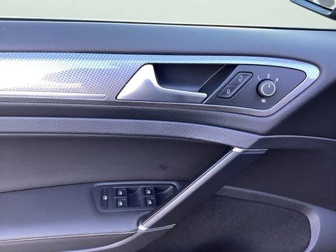Used 2019 Volkswagen Golf Alltrack SE image 14