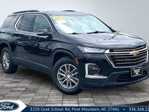 Used 2023 Chevrolet Traverse LT AWD/4WD image 1