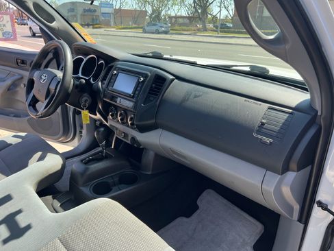 Used 2014 Toyota Tacoma 2WD Regular Cab image 22