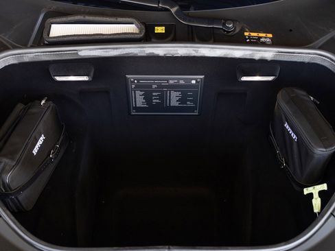 Used 2022 Ferrari F8 Tributo RWD image 29