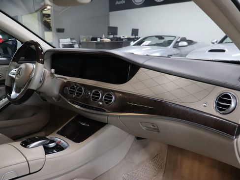 Used 2019 Mercedes-Benz S 560 4MATIC Sedan image 25