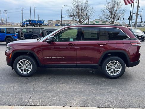 New 2026 Jeep Grand Cherokee Laredo X AWD/4WD image 4