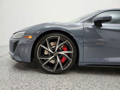 Used 2021 Audi R8 V10 w/ Premium Package RWD image 20