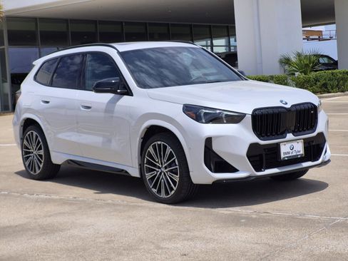 Certified 2025 BMW X1 M35i w/ Premium Package AWD/4WD image 3
