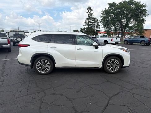 Used 2021 Toyota Highlander Platinum AWD/4WD image 5