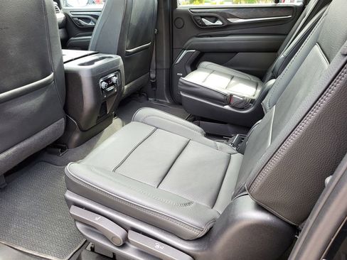 Used 2023 GMC Yukon XL Denali image 39