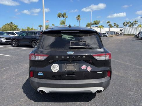Used 2020 Ford Escape SE image 6