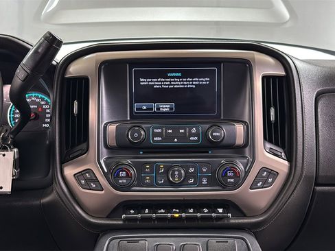 Used 2018 GMC Sierra 2500 Denali w/ Duramax Plus Package image 10