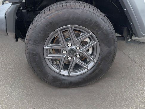 Used 2024 Jeep Wrangler Unlimited Sport AWD/4WD image 42