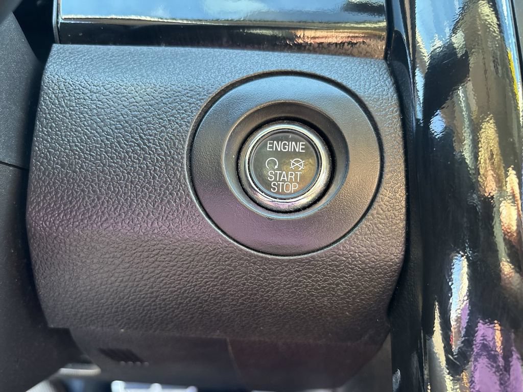 Used 2014 Ford Edge Sport w/ Driver Entry Package AWD/4WD image 21