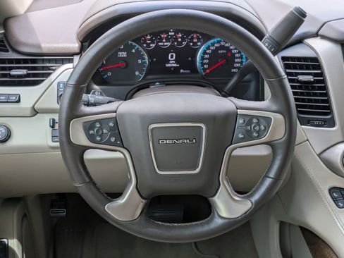 Used 2018 GMC Yukon XL Denali w/ Denali Ultimate Package RWD image 18