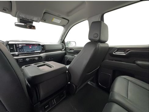 Used 2025 GMC Sierra 1500 SLT AWD/4WD image 41