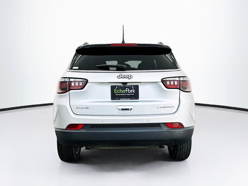Used 2025 Jeep Compass Limited AWD/4WD image 7