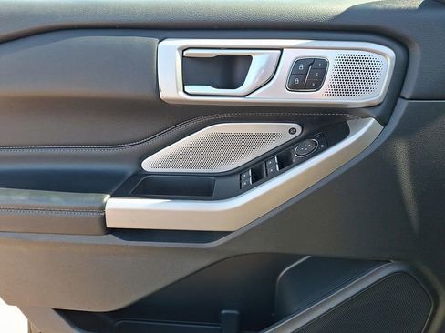Certified 2023 Ford Explorer Limited w/ Limited Technology Package image 13
