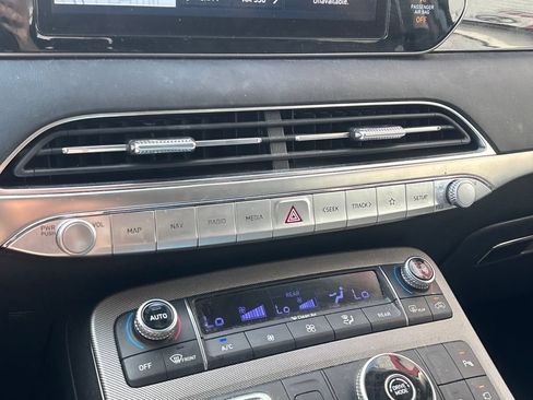 Used 2021 Hyundai Palisade Limited FWD image 13