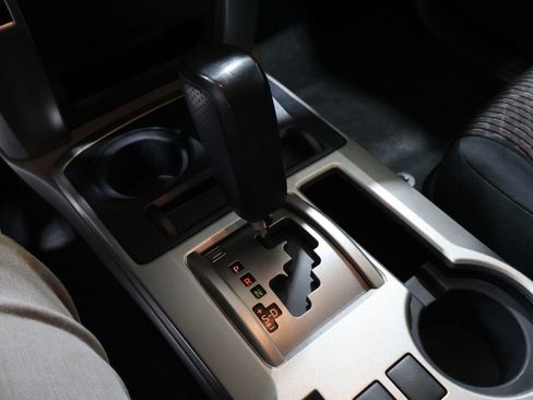 Used 2013 Toyota 4Runner SR5 image 26