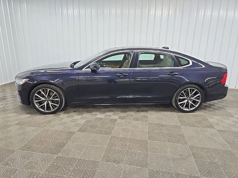 Used 2019 Volvo S90 T6 Momentum image 5