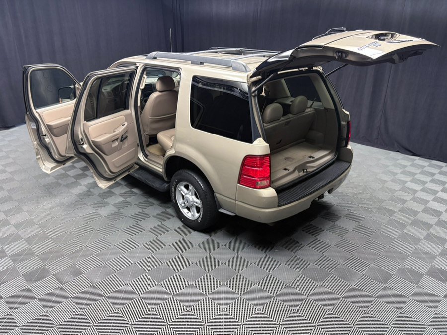 Used 2005 Ford Explorer 4WD XLT image 21