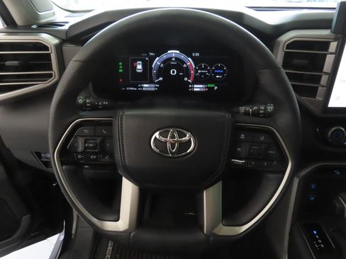 Used 2023 Toyota Sequoia Limited image 16