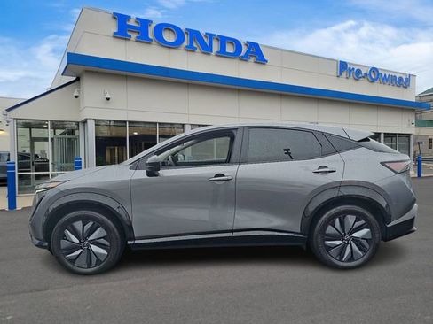 Used 2023 Nissan Ariya AWD image 7