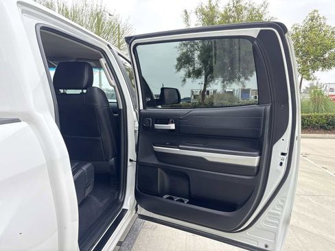 Used 2017 Toyota Tundra Limited w/ Limited Premium Package RWD image 14