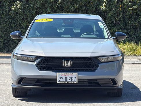 Certified 2025 Honda Accord SE image 9