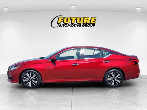Certified 2021 Nissan Altima 2.5 SV w/ SV Premium Package FWD image 6