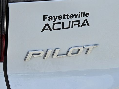 Used 2022 Honda Pilot Sport image 16