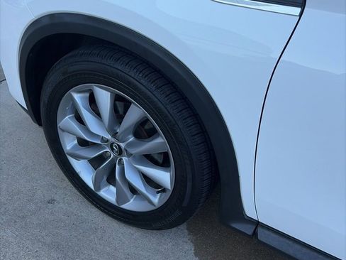 Certified 2019 INFINITI QX50 Essential w/ Premium Heat Package image 3