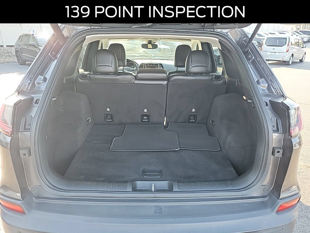 Used 2019 Jeep Cherokee Limited w/ Luxury Group AWD/4WD image 6