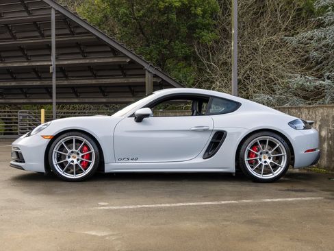 Certified 2024 Porsche 718 Cayman GT4 image 2